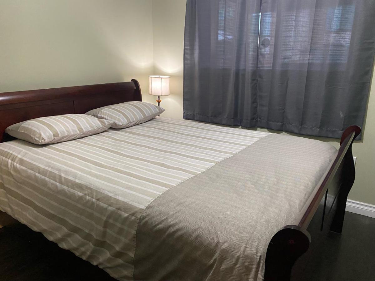 1 Bedroom Suite In Langford. Виктория Экстерьер фото